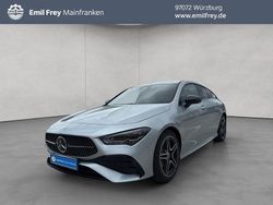 Silber Gebraucht 2025 Mercedes CLA180 Shooting Brake AMG Kombi | 42.950 €