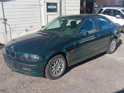 Grün Gebraucht 1998 BMW 328 Limousine | 3.750 € (Superpreis)