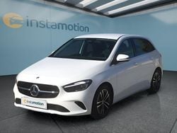 Weiß Gebraucht 2024 Mercedes B180 Van / Kleinbus | 30.799 € (Guter Preis)