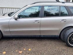 Grau Gebraucht 2003 Mercedes E200 Classic Limousine | 3.300 € (Guter Preis)