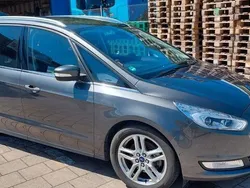 Grau Gebraucht 2018 Ford Galaxy Titanium Van / Kleinbus | 18.999 € (Guter Preis)