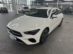 Weiß Gebraucht 2024 Mercedes CLA250e Shooting Brake Progressive Kombi | 43.290 €