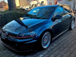 Grau Gebraucht 2017 VW Golf VII GTI Limousine | 17.999 € (Fairer Preis)