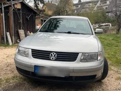 Silber Gebraucht 2000 VW Passat Limousine | 800 € (Superpreis)