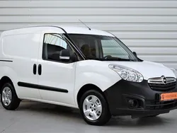 Weiß Gebraucht 2017 Opel Combo Van / Kleinbus | 11.990 € (Teuer)
