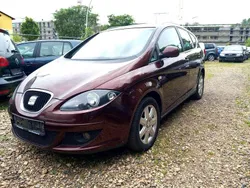Rot Gebraucht 2006 Seat Altea XL Stylance Van / Kleinbus | 3.500 € (Teuer)