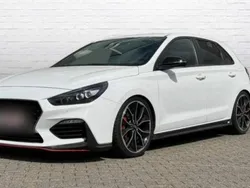 Weiß Gebraucht 2018 Hyundai i30 Limousine | 20.650 € (Guter Preis)
