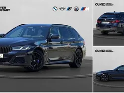 M carbonschwarz Gebraucht 2023 BMW 530 M Sport Kombi | 41.580 € (Teuer)
