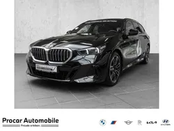 Schwarz Gebraucht 2024 BMW 520 M Sport Kombi | 53.440 € (Superpreis)