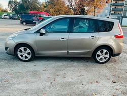 Gold Gebraucht 2011 Renault Mégane GrandTour Kombi | 4.440 €