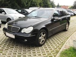 Schwarz Gebraucht 2001 Mercedes C240 Avantgarde Kombi | 2.999 € (Guter Preis)