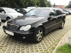 Schwarz Gebraucht 2001 Mercedes C240 Avantgarde Kombi | 3.600 € (Fairer Preis)