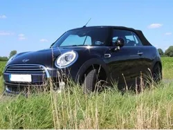 Schwarz Gebraucht 2016 Mini Cooper Cabriolet Cabrio | 14.999 €