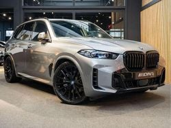 Grau Gebraucht 2025 BMW X5 M Sport Line SUV | 104.995 €