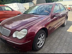Rot Gebraucht 2001 Mercedes C180 Elegance Limousine | 1.000 € (Superpreis)