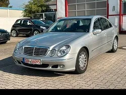 Silber Gebraucht 2003 Mercedes E320 Limousine | 7.800 € (Teuer)
