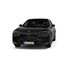 Saphirschwarz metallic Neu 2025 BMW 740 M Sport Limousine | 116.891 € (Superpreis)