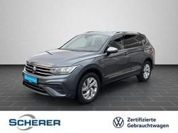 Platinum grey metallic (metallic) Gebraucht 2022 VW Tiguan Allspace Life SUV | 25.490 € (Superpreis)