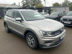 Tungsten silver Gebraucht 2018 VW Tiguan Sound SUV | 19.490 € (Superpreis)
