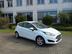 Weiß Gebraucht 2014 Ford Fiesta Kleinwagen | 3.490 € (Superpreis)