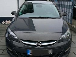 Grau Gebraucht 2013 Opel Astra Kleinwagen | 5.990 € (Fairer Preis)