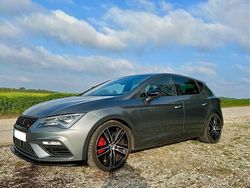 Grau Gebraucht 2018 Cupra Leon Limousine | 20.500 € (Fairer Preis)