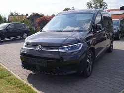 Schwarz Gebraucht 2023 VW Caddy Maxi Style Van / Kleinbus | 27.500 € (Guter Preis)