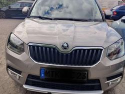 Beige Gebraucht 2015 Skoda Yeti Active SUV | 11.000 € (Fairer Preis)