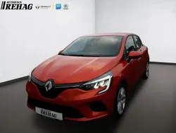 Valenciaorange Gebraucht 2022 Renault Clio V Zen Kleinwagen | 18.980 € (Teuer)