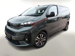 Grün Neu 2025 Peugeot Traveller Active Van / Kleinbus | 43.088 € (Etwas zu teuer)