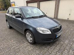 Grau Gebraucht 2008 Skoda Fabia Limousine | 1.950 € (Guter Preis)