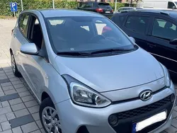 Silber Gebraucht 2017 Hyundai i10 Classic Kleinwagen | 6.800 € (Fairer Preis)
