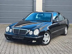 Schwarz Gebraucht 2000 Mercedes E240 Avantgarde Limousine | 3.900 € (Fairer Preis)