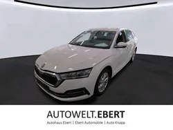 Candyweiss Gebraucht 2023 Skoda Octavia Style Kombi | 24.890 € (Fairer Preis)