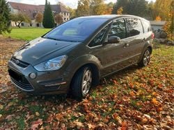 Grün Gebraucht 2010 Ford S-MAX Van / Kleinbus | 14.990 €