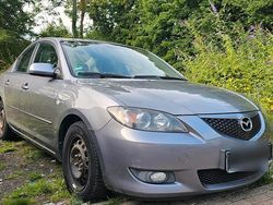 Grau Gebraucht 2006 Mazda 3 Limousine | 1.599 €