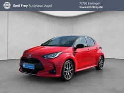 Rot Gebraucht 2021 Toyota Yaris Edition Limousine | 17.880 € (Fairer Preis)