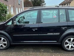 Schwarz Gebraucht 2008 VW Touran Cross Van / Kleinbus | 3.898 € (Guter Preis)