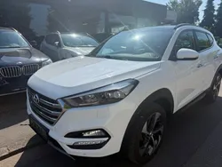 Weiß Gebraucht 2016 Hyundai Tucson Trend SUV | 14.900 € (Guter Preis)