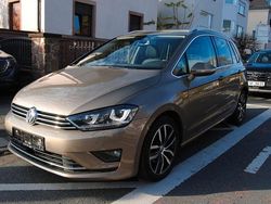 Gold Gebraucht 2015 VW Golf Sportsvan Highline Van / Kleinbus | 11.680 € (Fairer Preis)