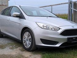 Silber Gebraucht 2015 Ford Focus Kleinwagen | 3.900 €