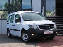 Weiß Gebraucht 2020 Mercedes Citan 109 Van / Kleinbus | 14.900 € (Fairer Preis)