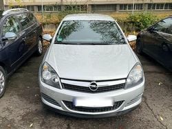 Grau Gebraucht 2009 Opel Astra GTC Kleinwagen | 4.900 € (Superpreis)