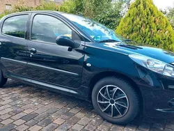 Schwarz Gebraucht 2009 Peugeot 206+ Kleinwagen | 2.500 € (Fairer Preis)
