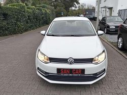 Pure white Gebraucht 2014 VW Polo Comfortline Kleinwagen | 5.900 € (Etwas zu teuer)
