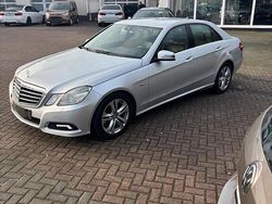 Silber Gebraucht 2010 Mercedes E250 Avantgarde Limousine | 7.499 € (Guter Preis)