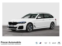 Weiß Gebraucht 2022 BMW 530e M Sport Kombi | 44.850 € (Teuer)