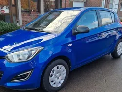 Blau Gebraucht 2013 Hyundai i20 Edition Kleinwagen | 4.100 € (Fairer Preis)