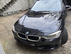 Schwarz Gebraucht 2013 BMW 330 Sport Line Limousine | 10.750 € (Fairer Preis)