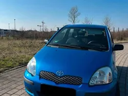 Blau Gebraucht 2003 Toyota Yaris Kleinwagen | 1.350 € (Fairer Preis)